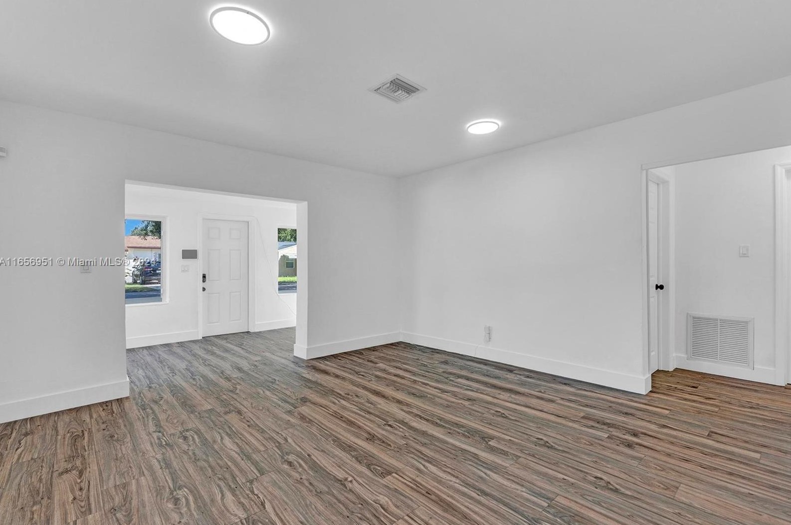 2434 Coolidge St, Hollywood, FL 33020