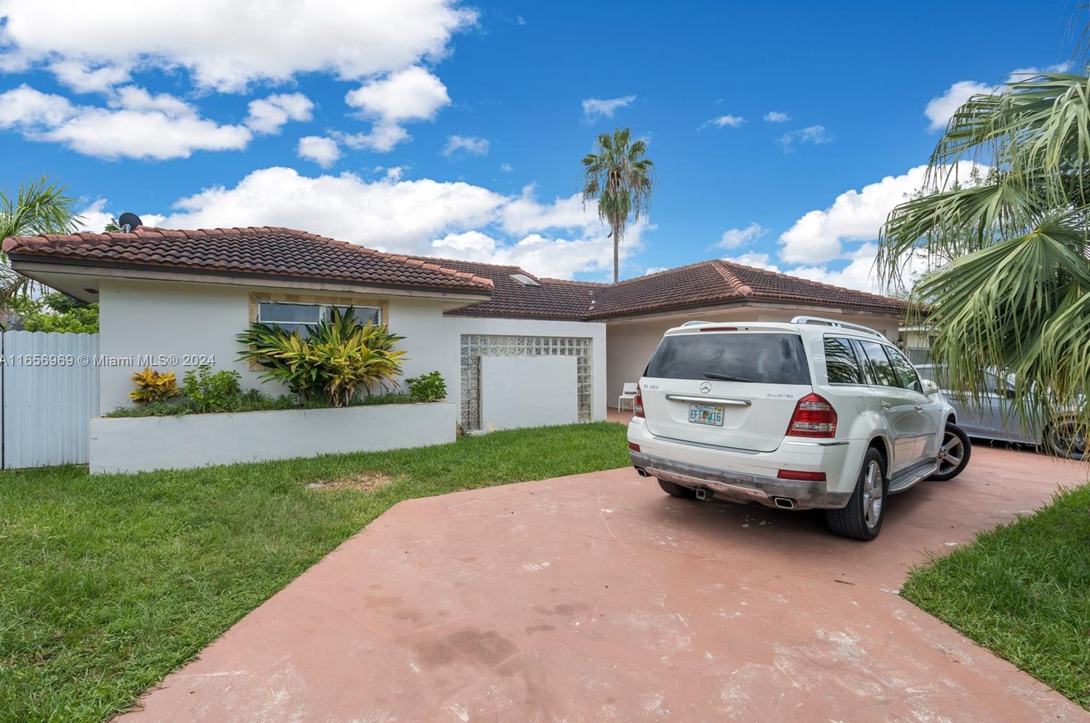 3322 139th Pl, Miami, FL 33175-6766
