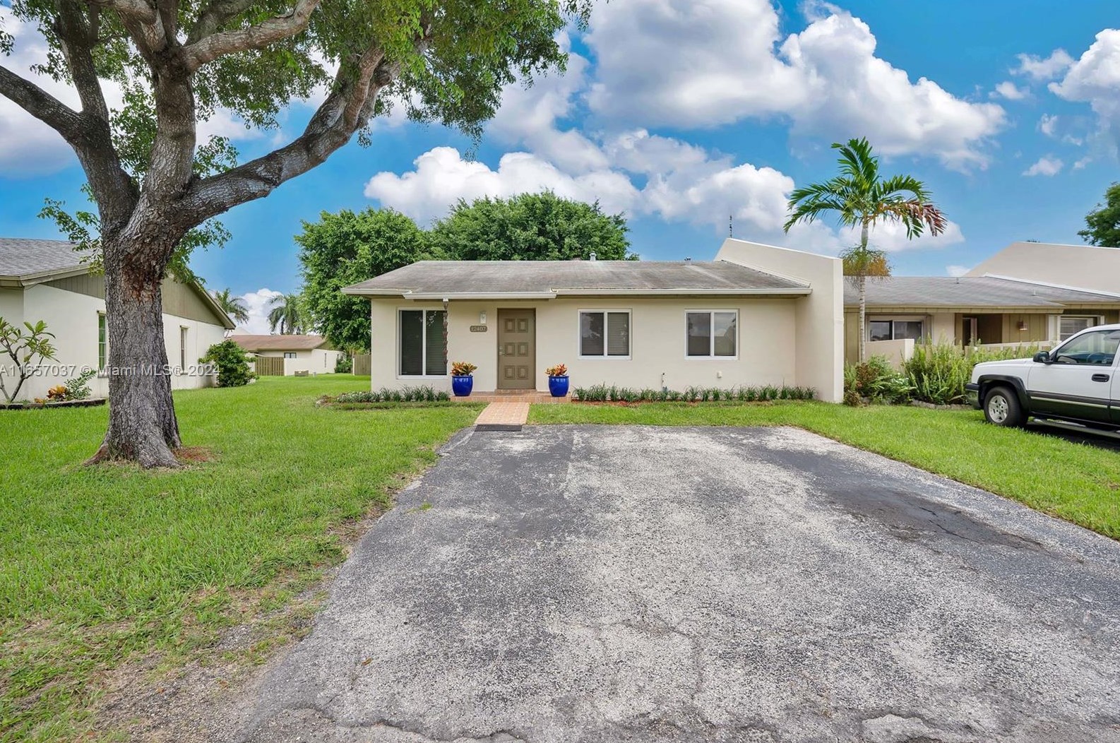 12407 113th Ln, Miami, FL 33186-4945