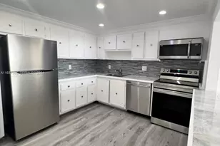 13499 Biscayne Blvd, North Miami, FL 33181 - Photo 2