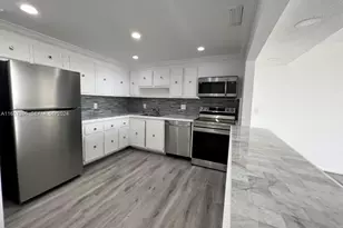 13499 Biscayne Blvd, North Miami, FL 33181 - Photo 4