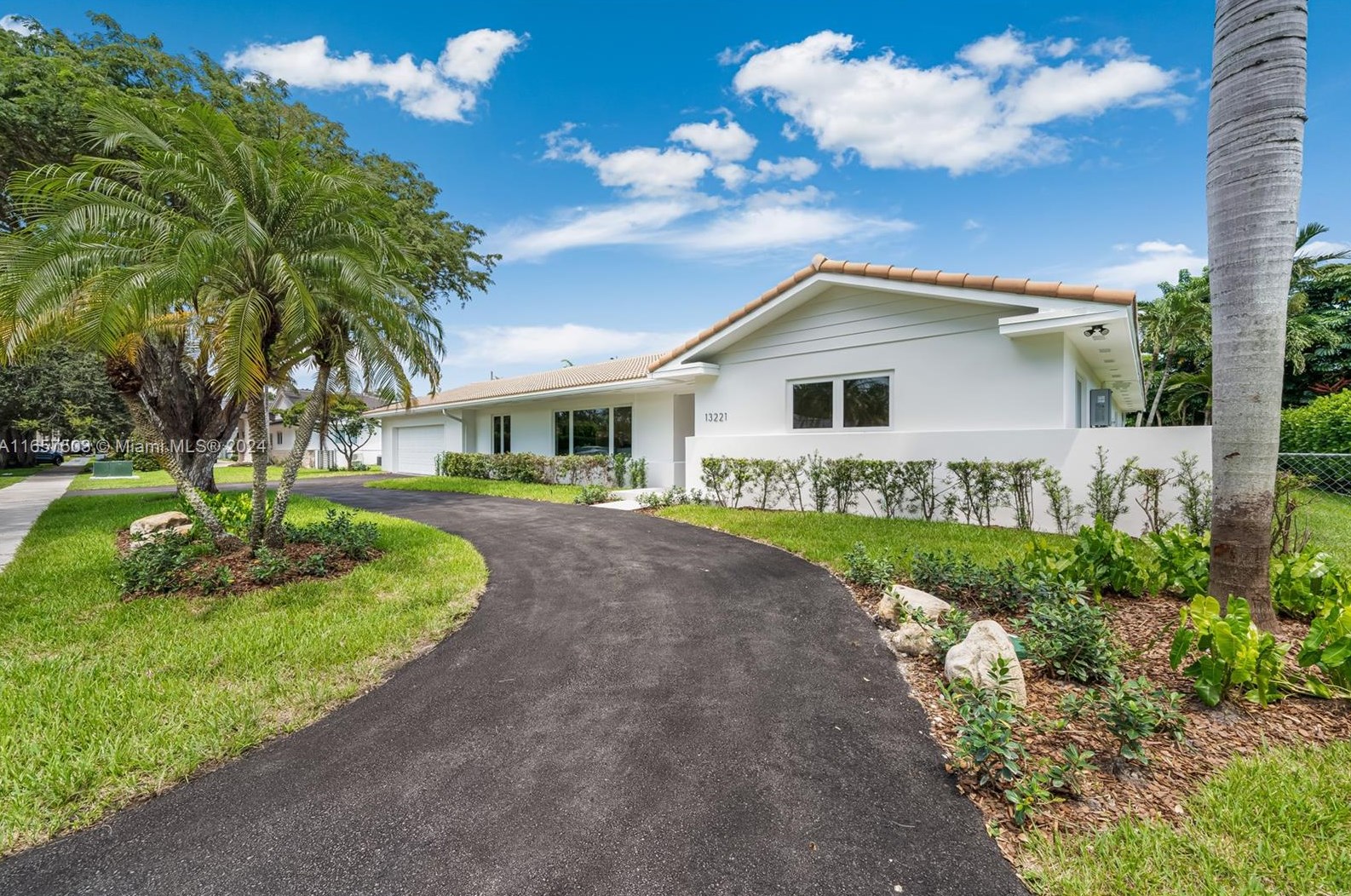 13221 72nd Ave, Miami, FL 33156-6810
