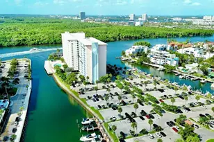 400 Kings Point Dr, Sunny Isles Beach, FL 33160 - Photo 10