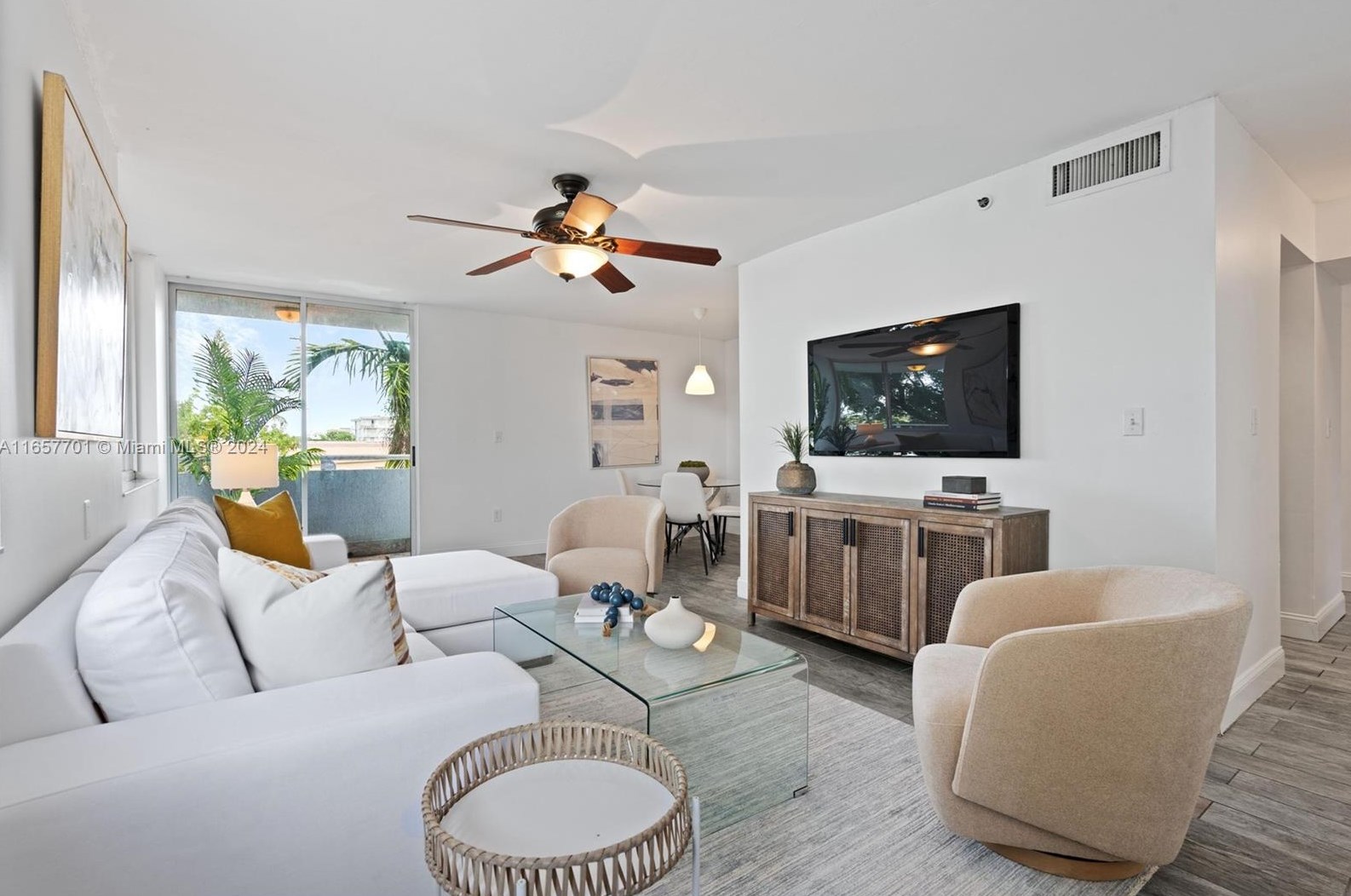 7601 Dickens Ave #302, Miami, FL 33141