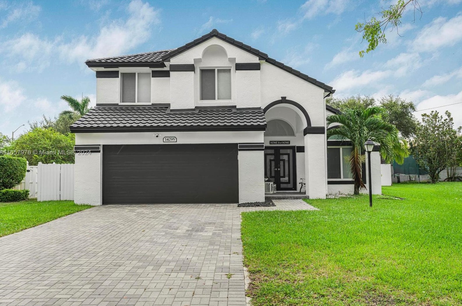 14295 23rd St, Hollywood, FL 33028-2832
