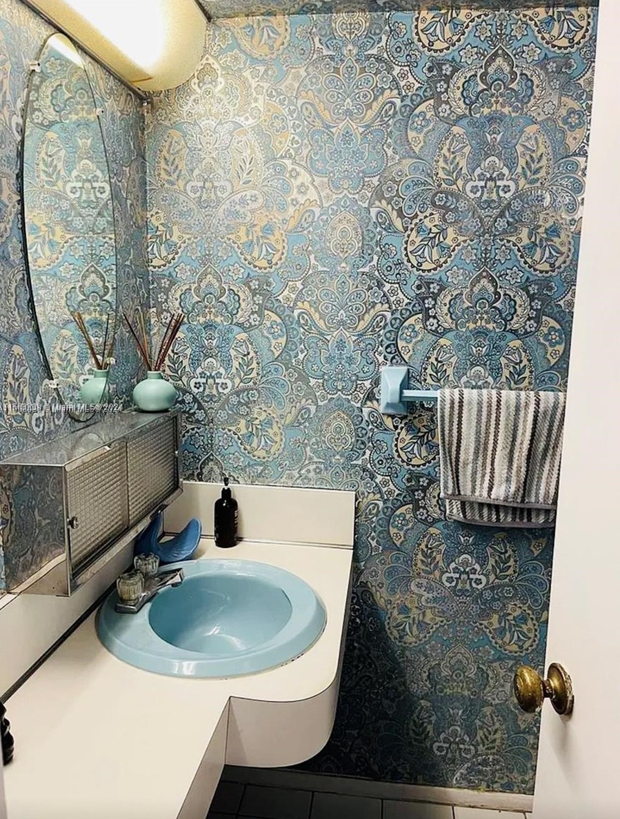 1750 191st St, Miami FL 33056-3339 exterior