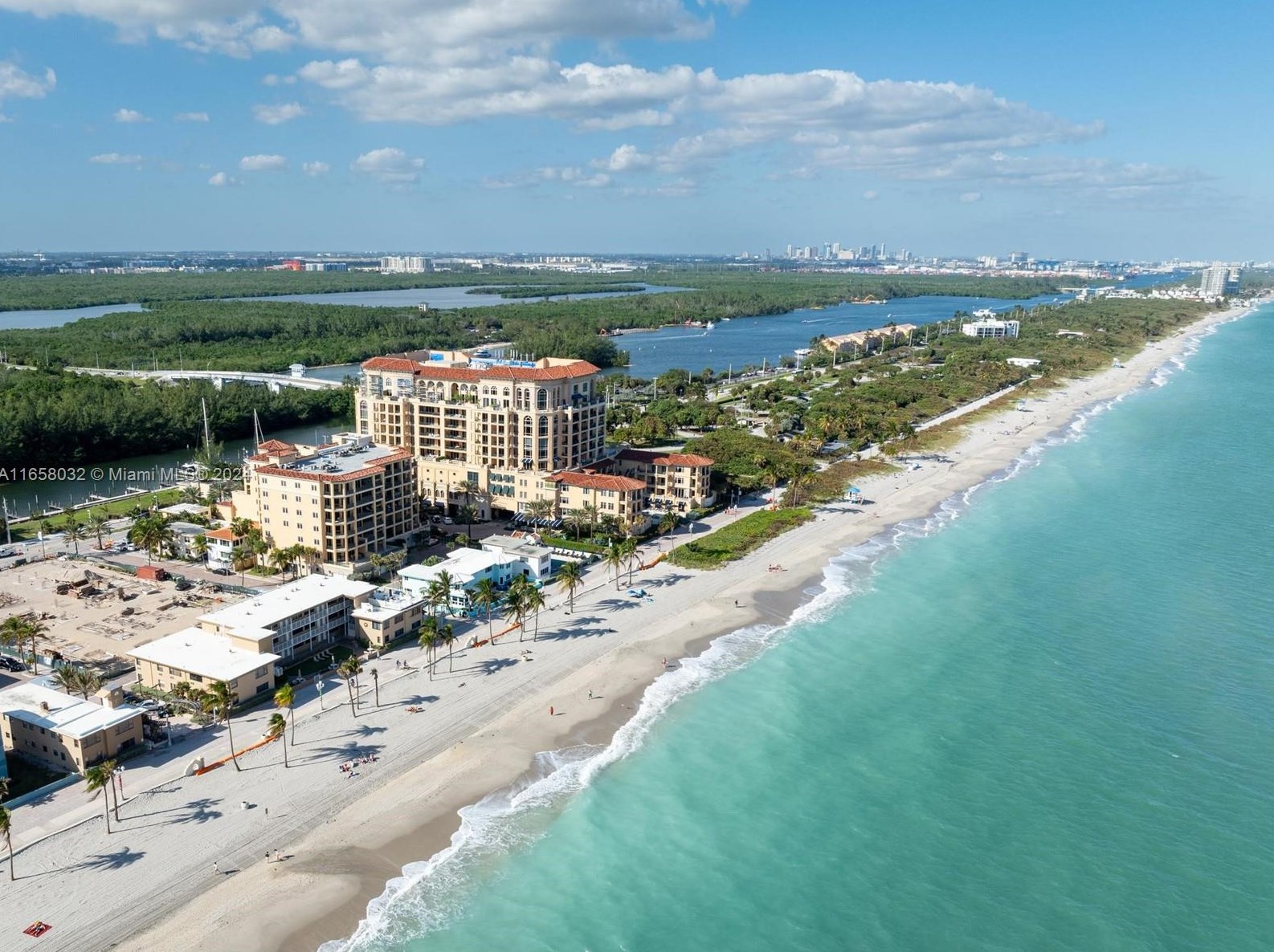 3501 Ocean Dr, Hollywood FL  33019-3813 exterior