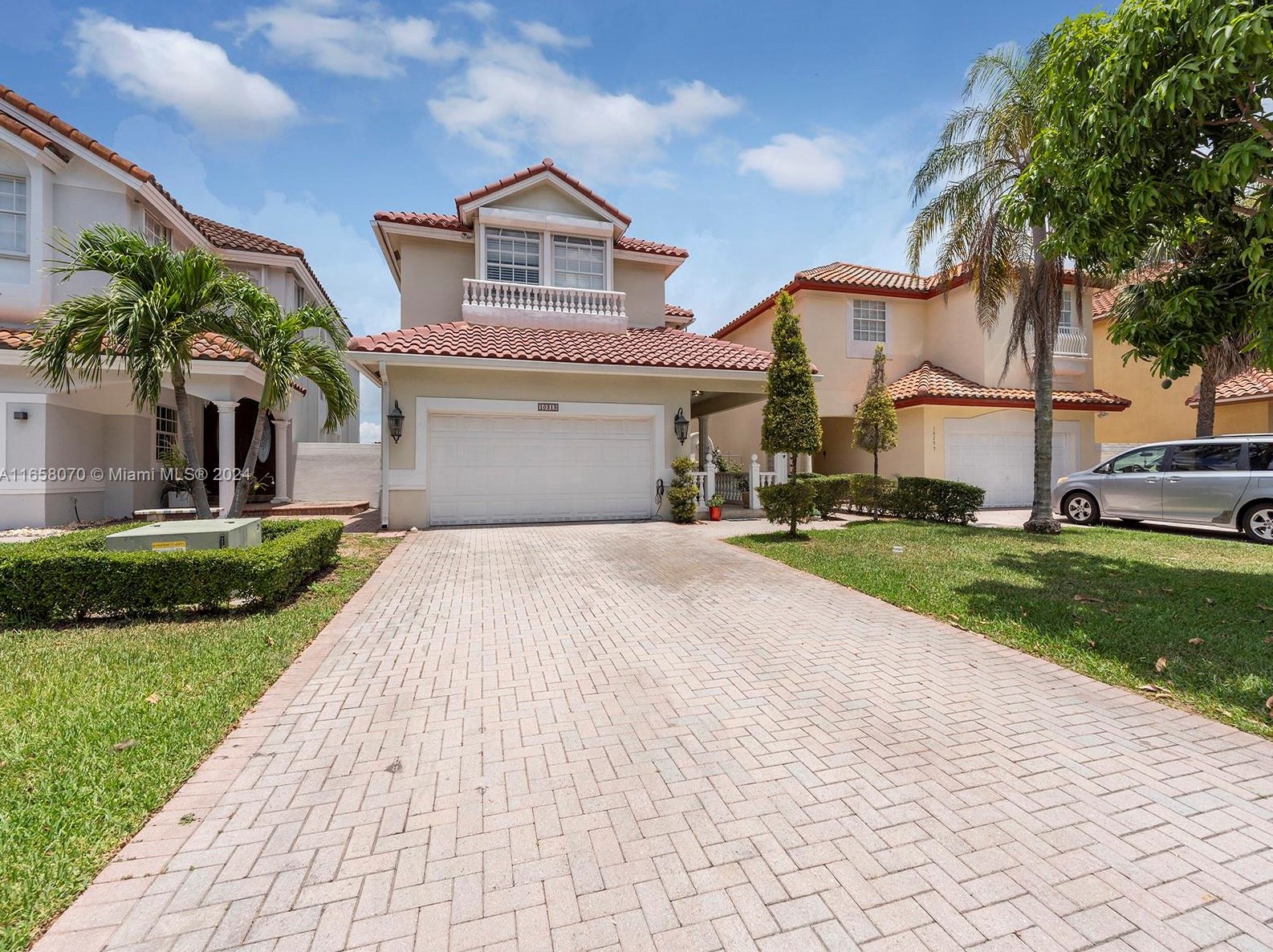 10315 56th Ter, Miami, FL 33178-2678