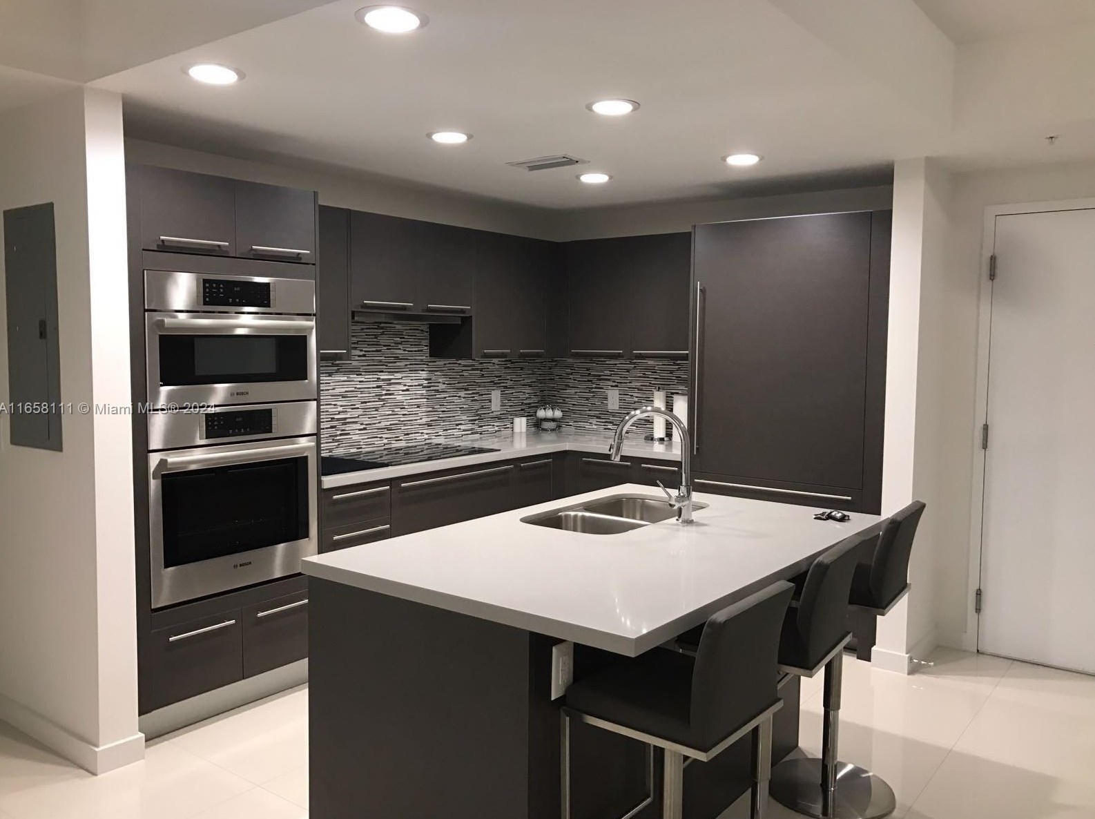 7751 Nw 107th Ave #712, Miami, FL 33178
