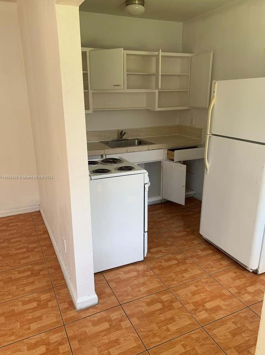 1987 Ne 171 St #2, Miami, FL 33162