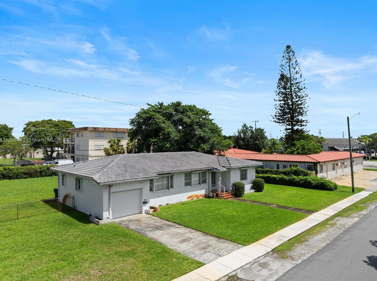 20 Sw 4th St, Dania Beach, FL 33004