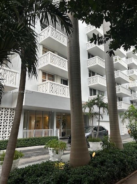 1020 Meridian Ave, Miami Beach FL  33139-8312 exterior