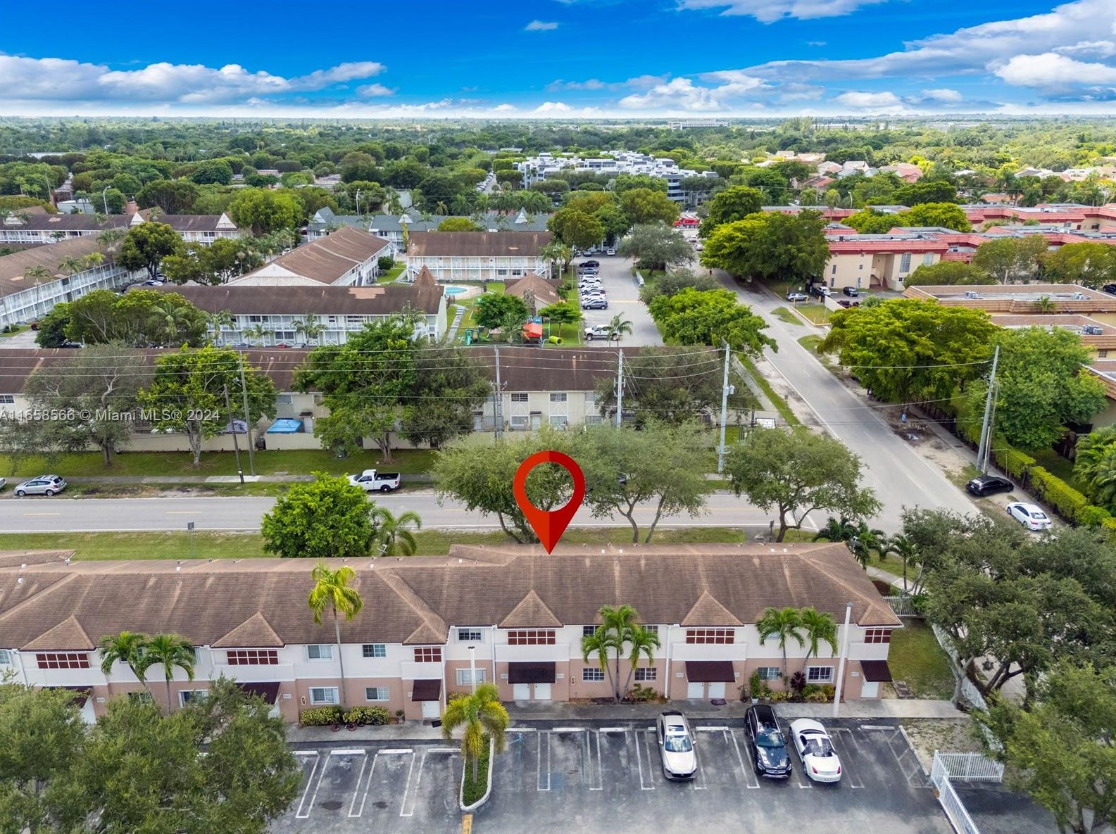 8569 109th Ave, Miami, FL 33173-4427
