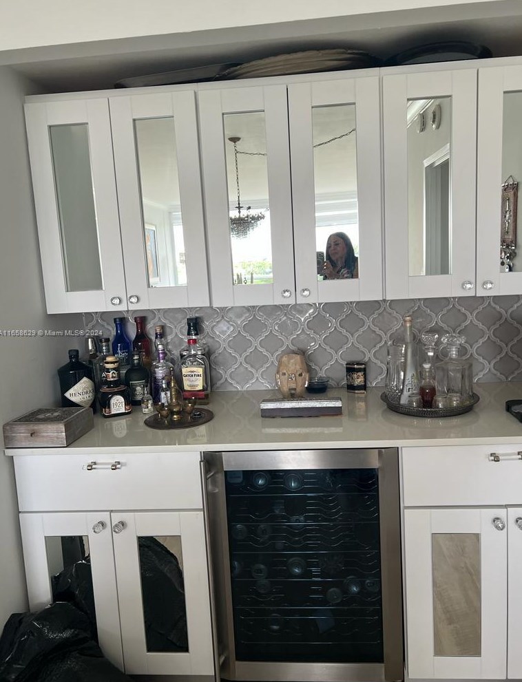 3675 Country Club Dr, Miami FL 33180-1731 exterior