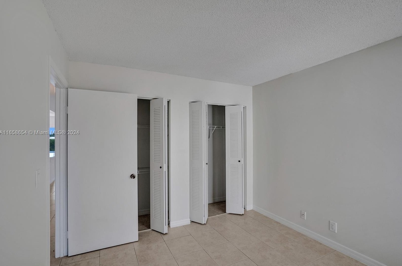 815 Boynton Beach Blvd, Boynton Beach FL 10205-3646 exterior