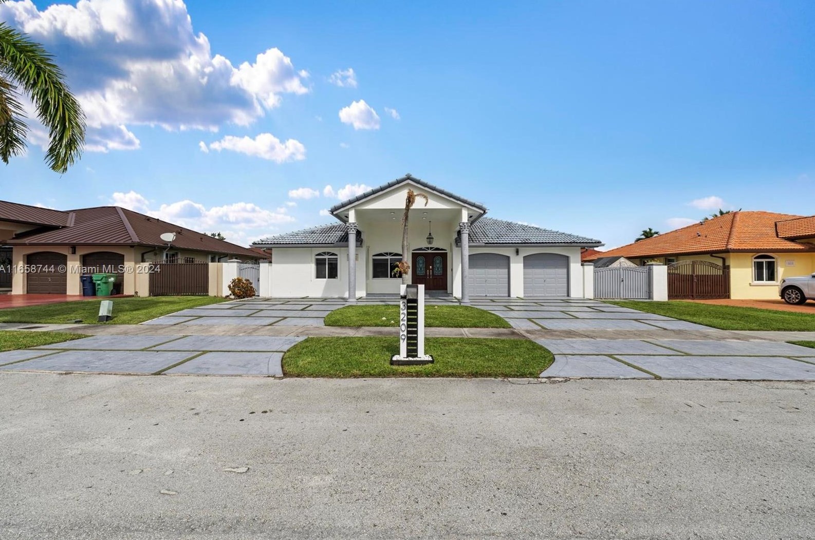 3209 Sw 142nd Pl, Miami, FL 33175