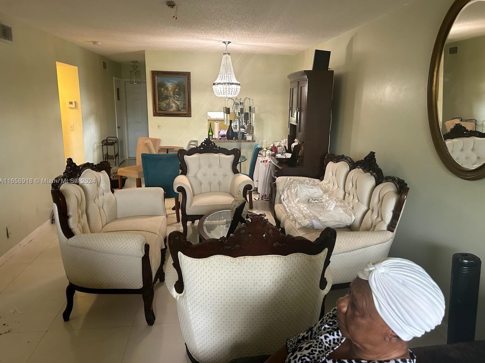 301 Cambridge Rd #302, Hollywood, FL 33024