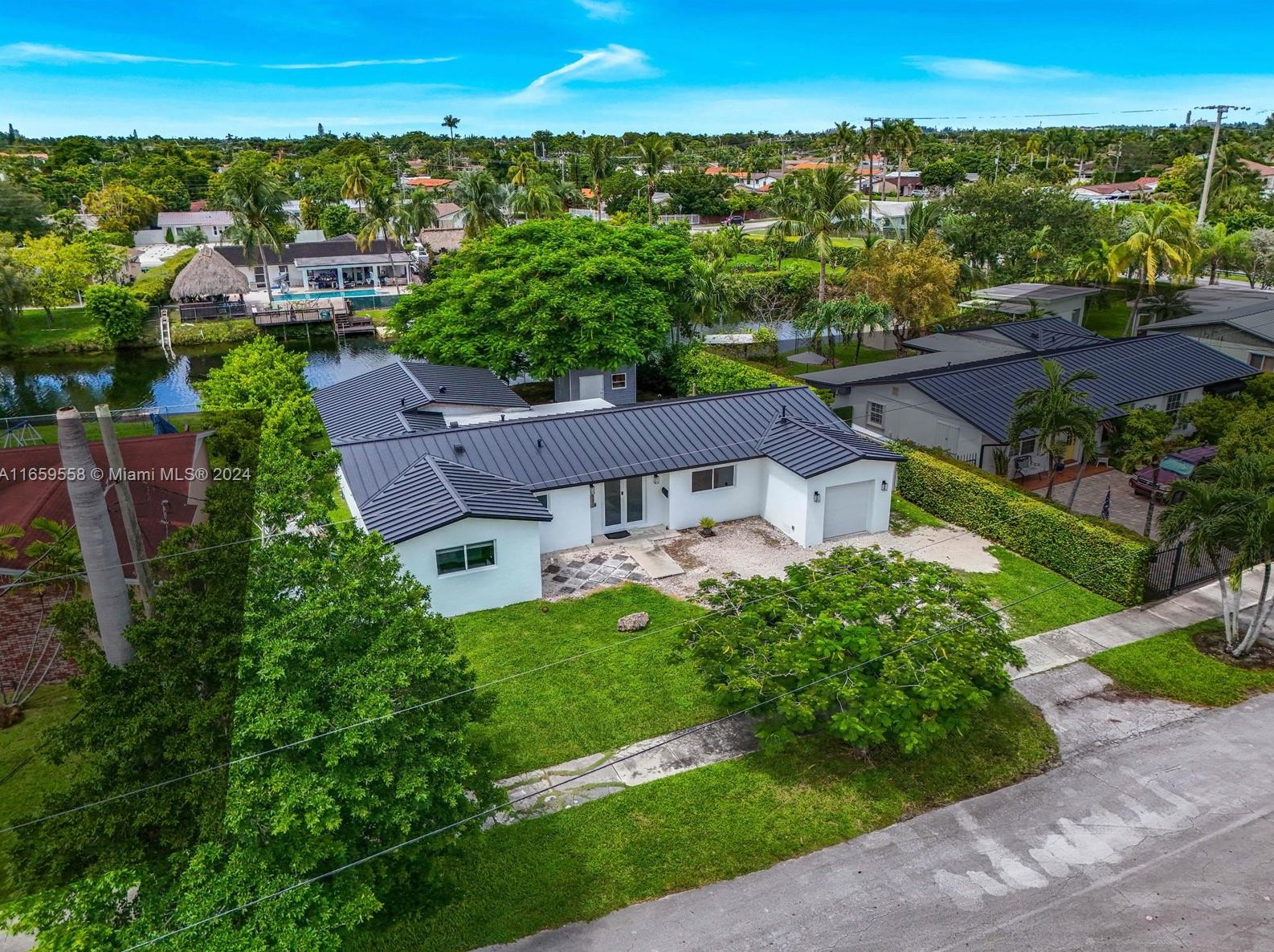 3430 123rd Ct, Miami, FL 33175-3074