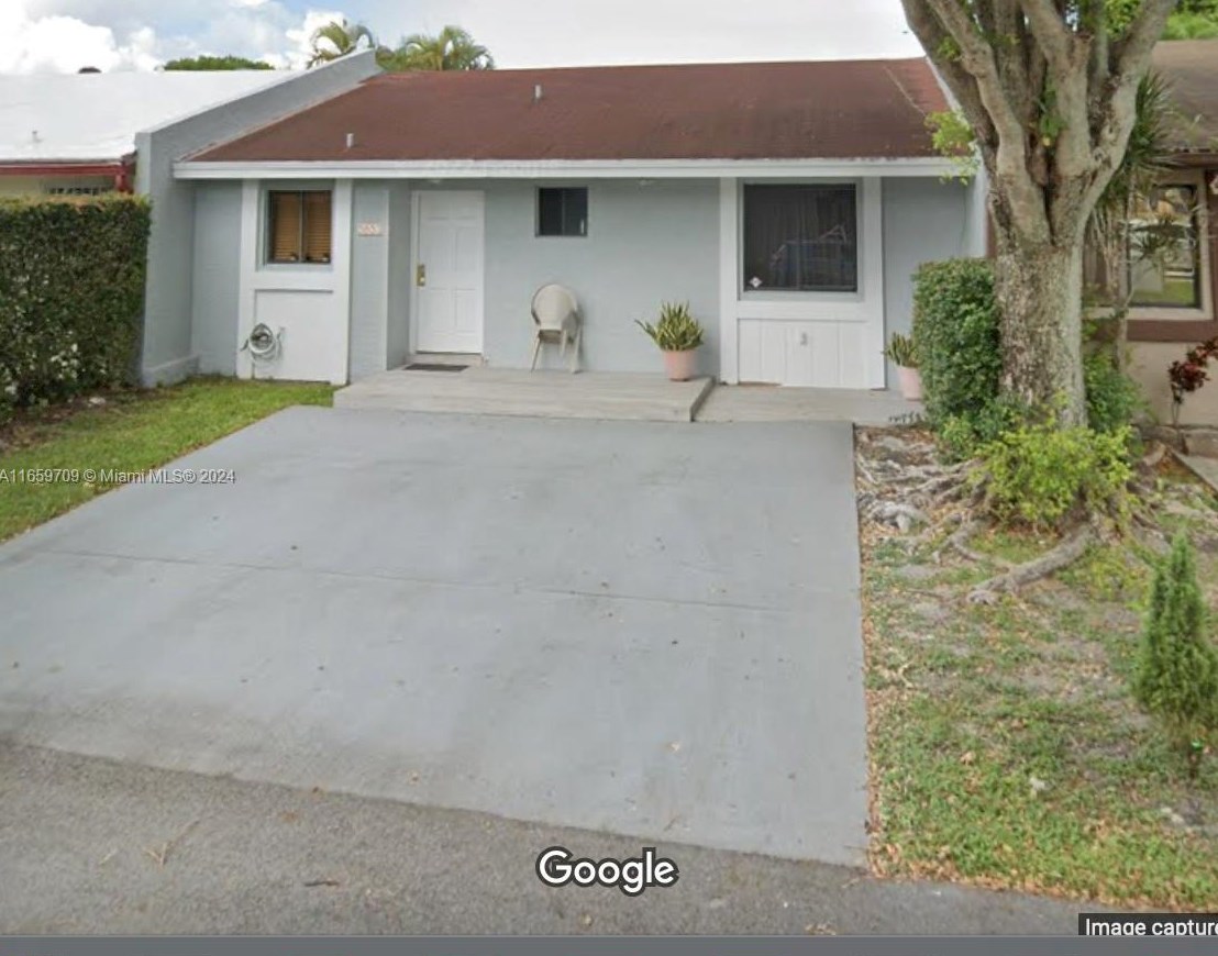 5652 140th Ave, Miami, FL 33183-1127