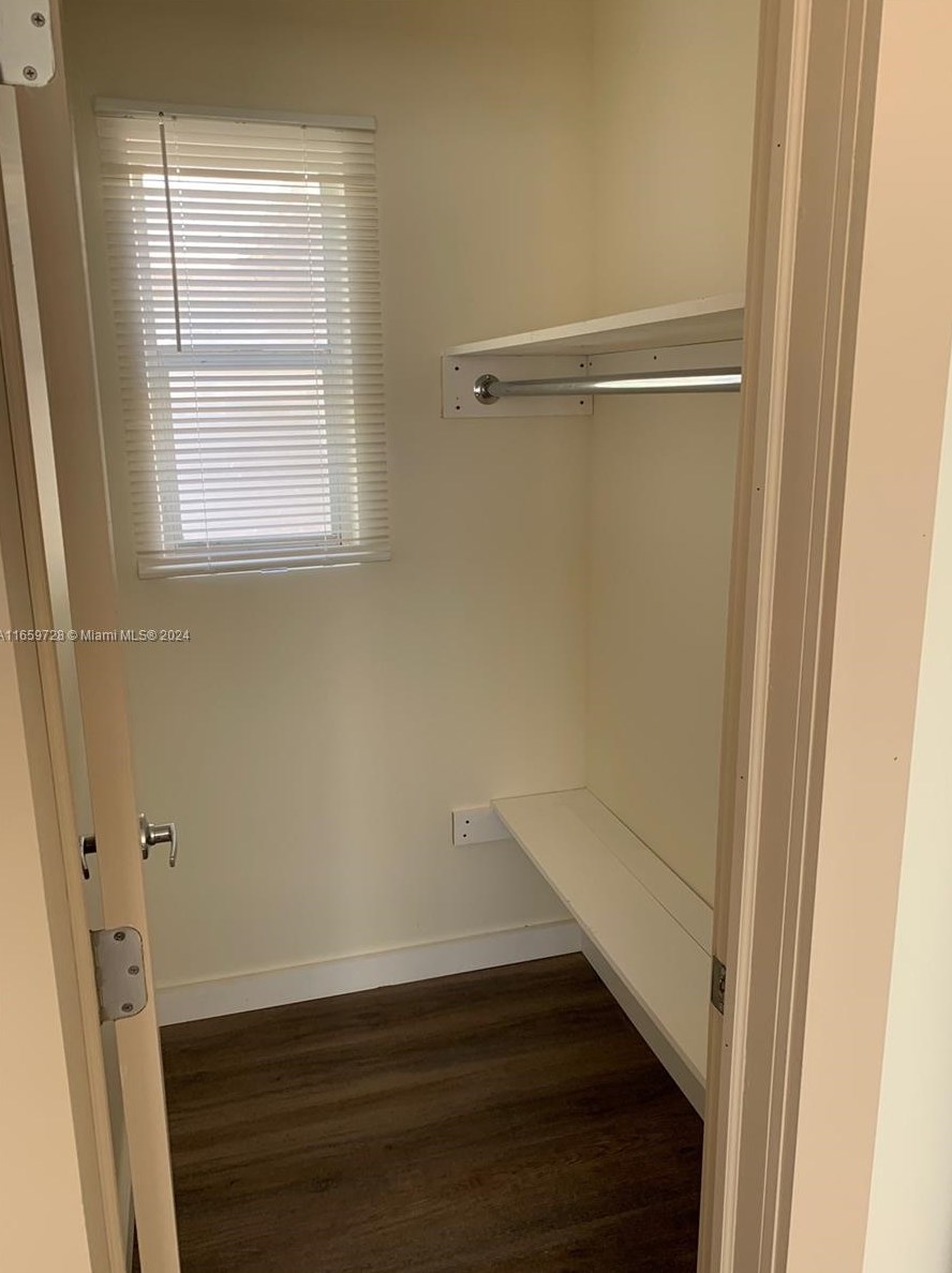 312 17th Ave, Hollywood FL  33020-4603 exterior