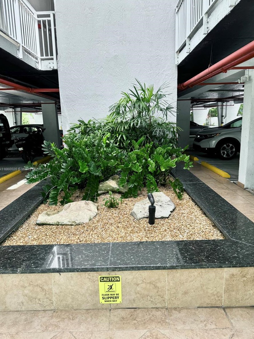 1528 Brickell Ave, Miami, FL 33129-1682