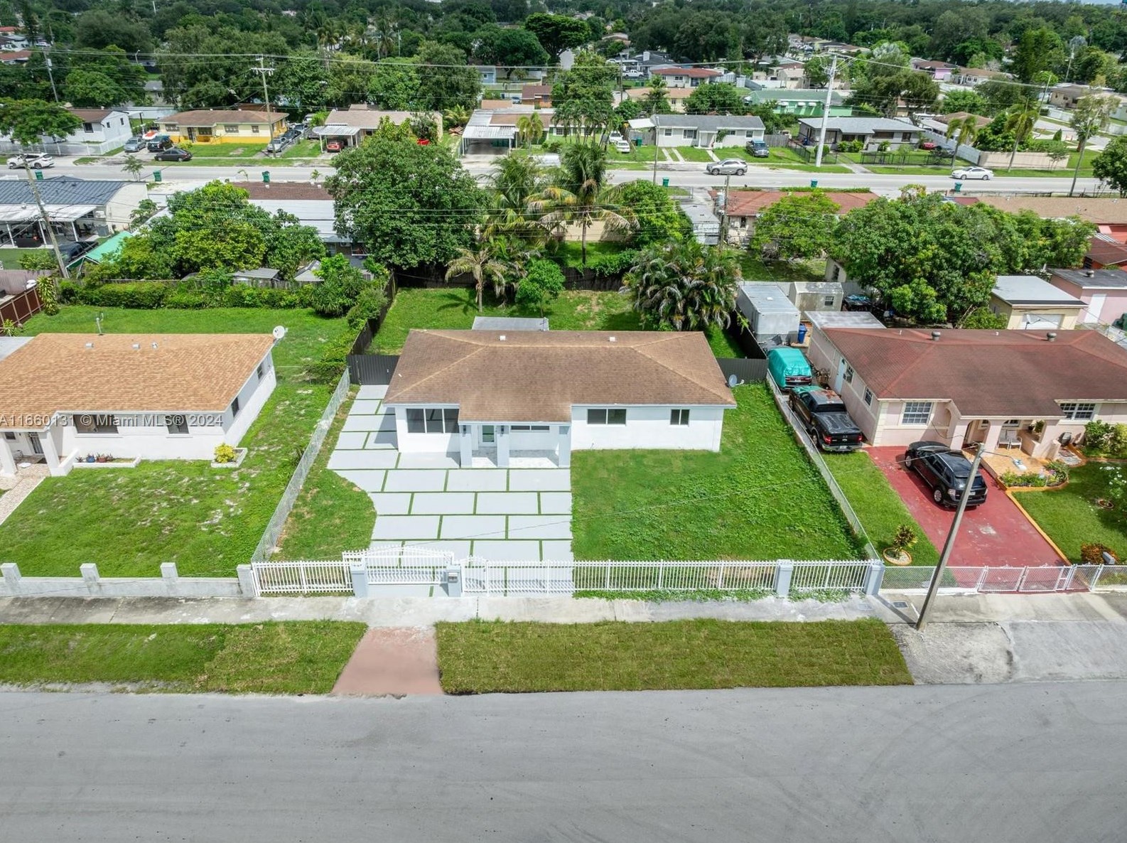 17211 32nd Ct, Miami, FL 33056-4204