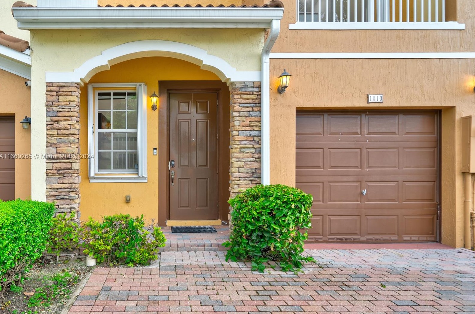 1010 Nw 102 Ct #1010, Miami, FL 33172