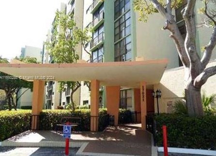 17021 N Bay Rd #111, Miami Beach, FL 33160