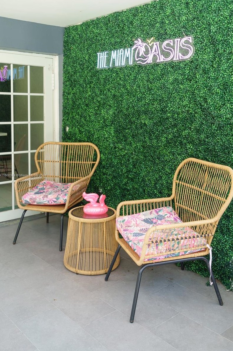 1201 211 St, Miami FL 33056-1121 exterior