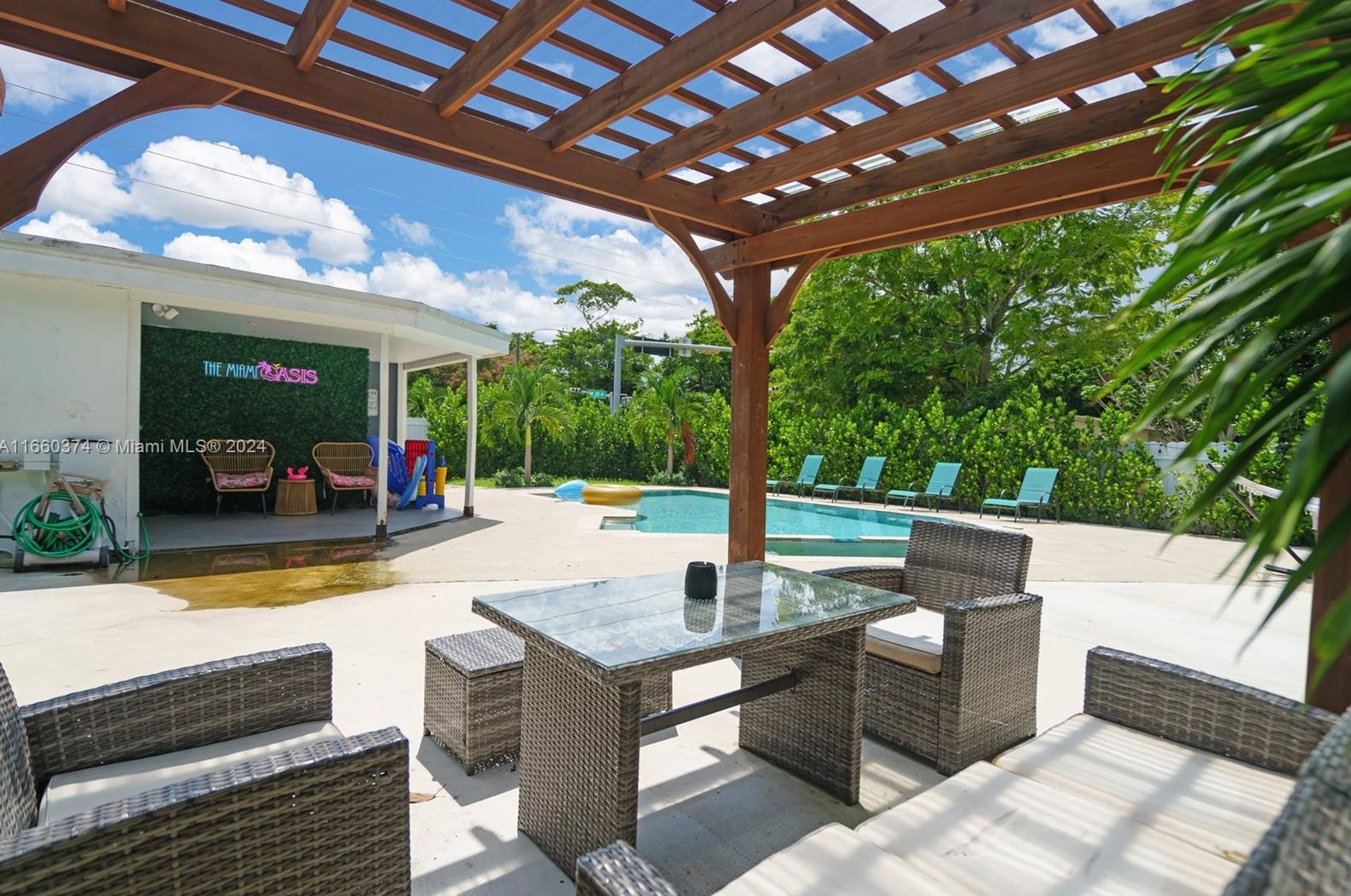 1201 211 St, Miami FL 33056-1121 exterior