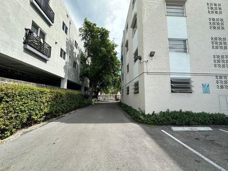 1337 Nw 1st St #6, Miami, FL 33125