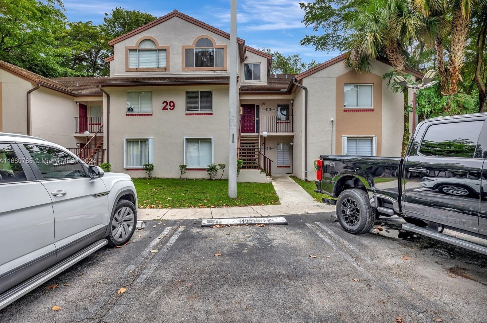 14030 90th Ter, Miami, FL 33186-1263