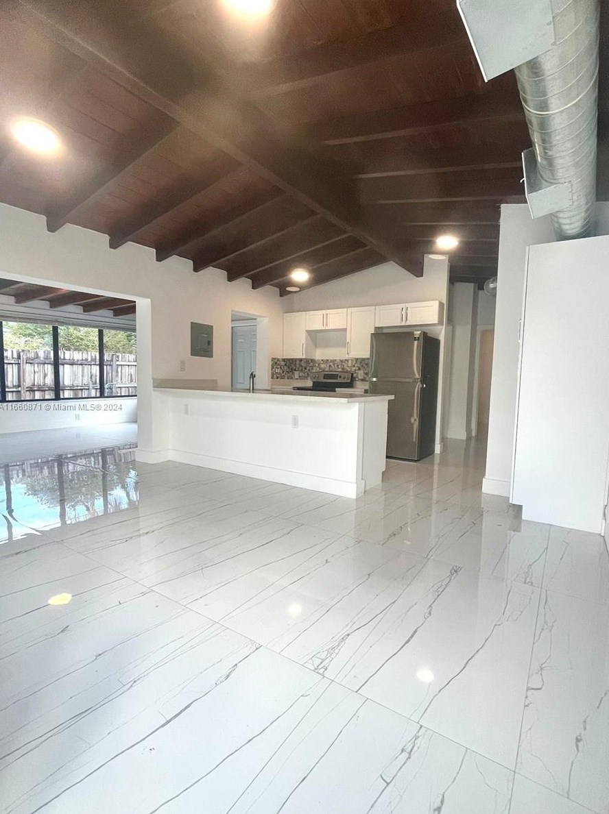 1776 Ne 178th St, Miami, FL 33162