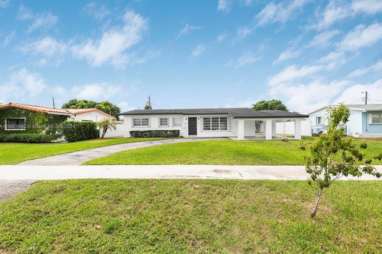 10350 44th St, Miami, FL 33165-5608