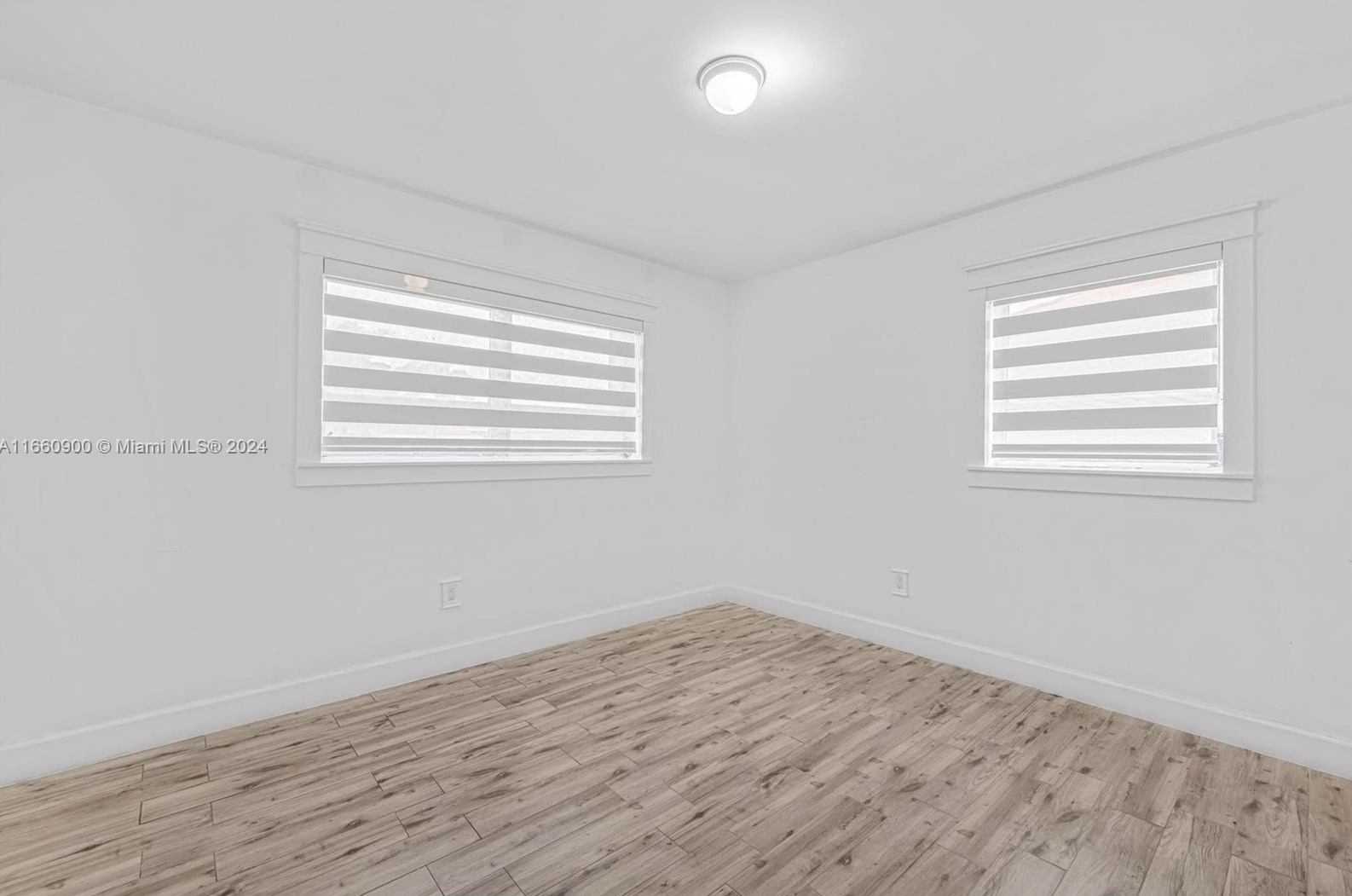 10350 44 St, Miami FL 33142-7971 exterior