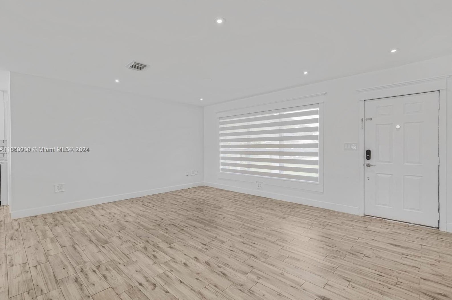 10350 44 St, Miami FL 33142-7971 exterior