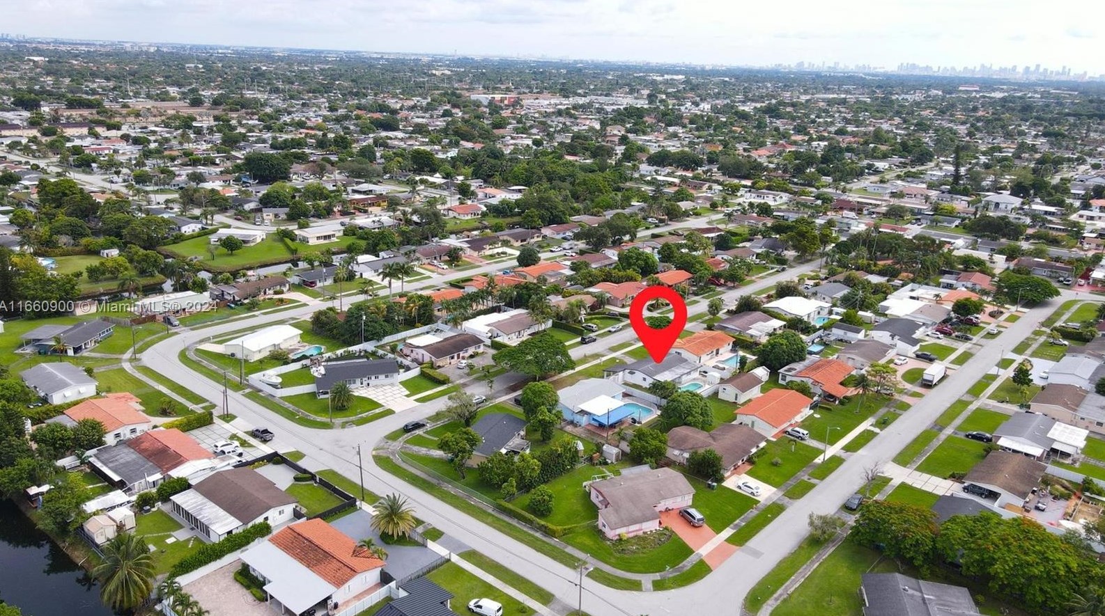 10350 44 St, Miami FL 33142-7971 exterior