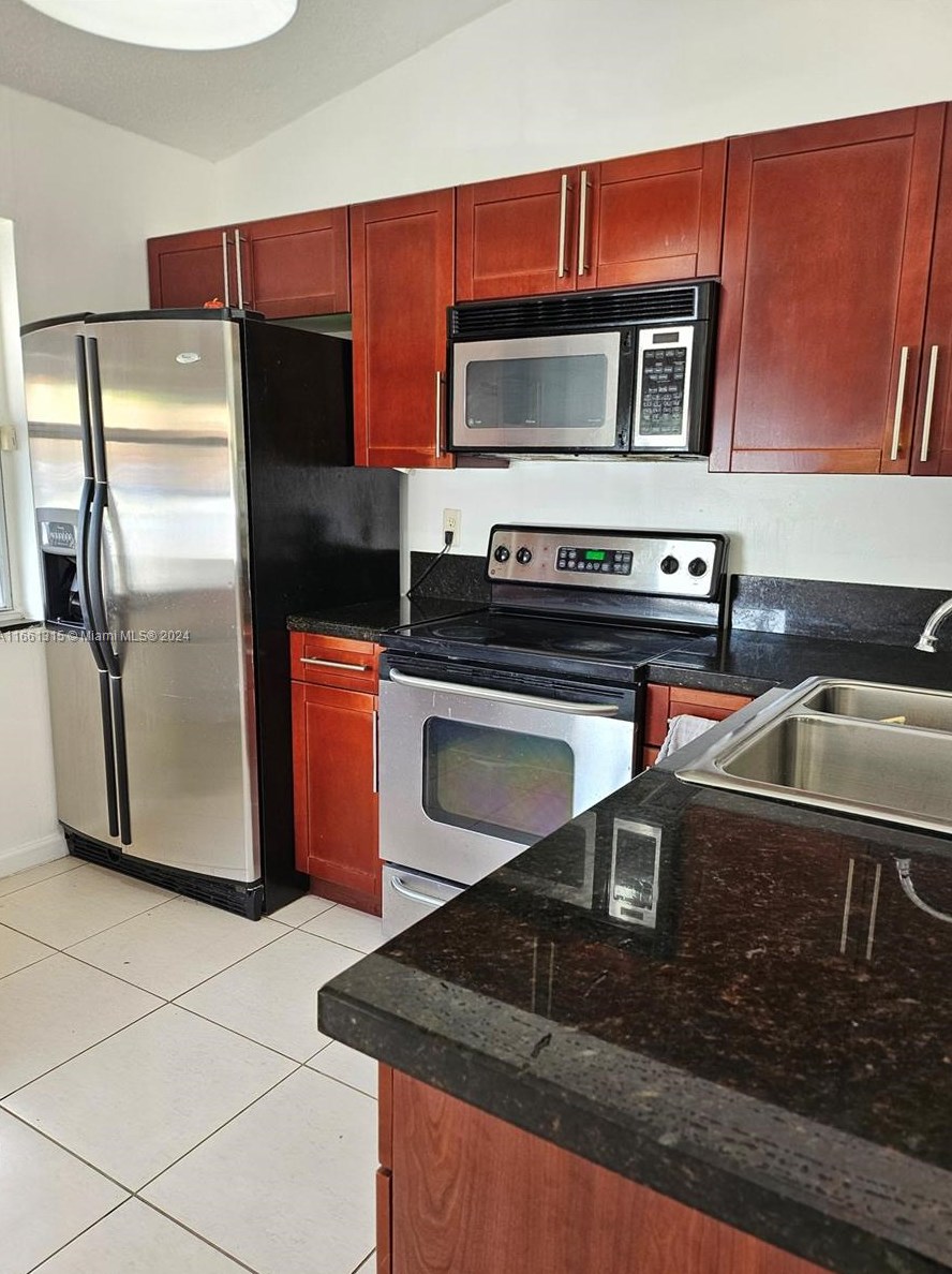 8429 Nw 1st Terrace, Miami, FL 33126