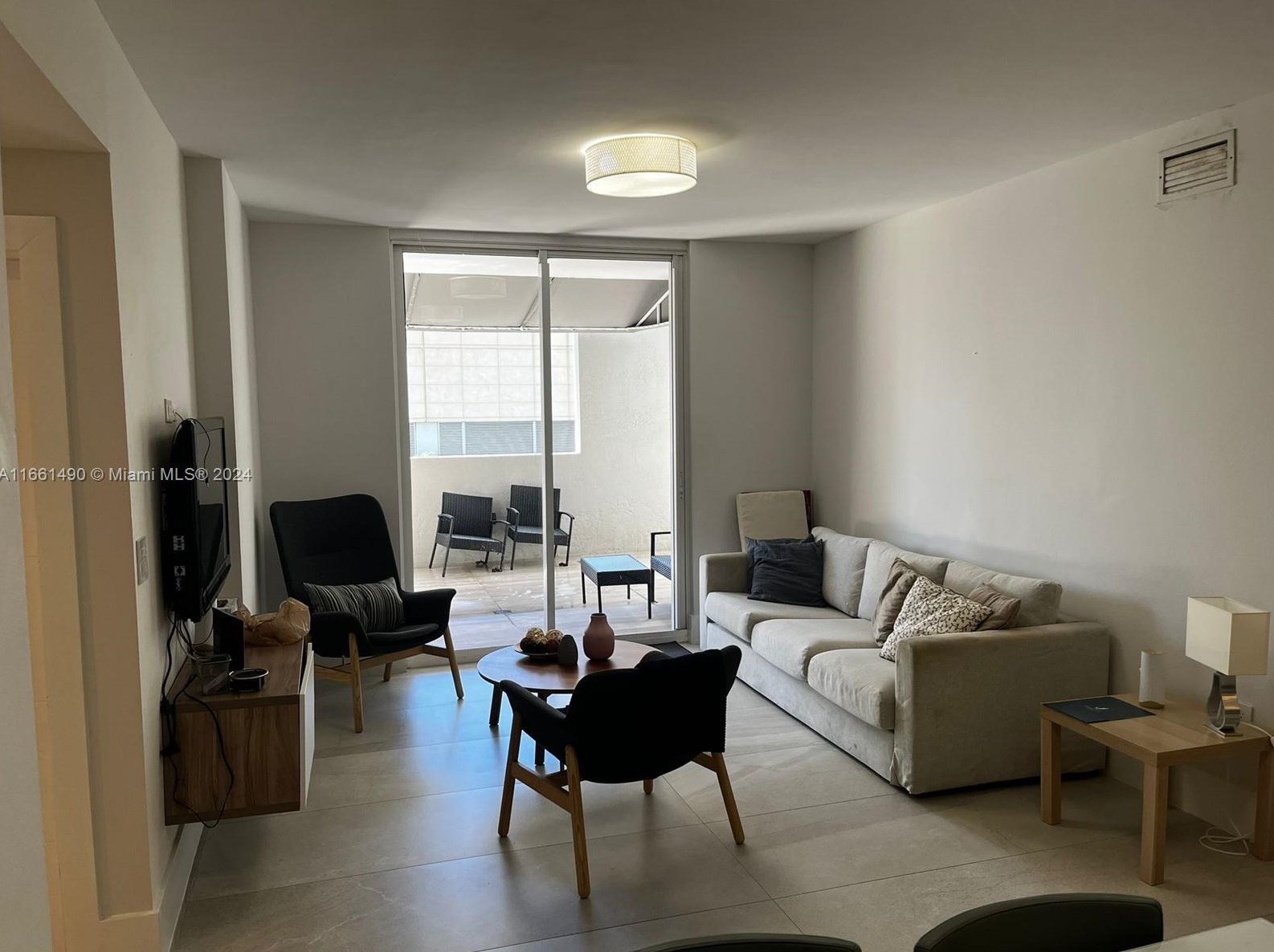 185 14th Ter, Miami, FL 33131-3413