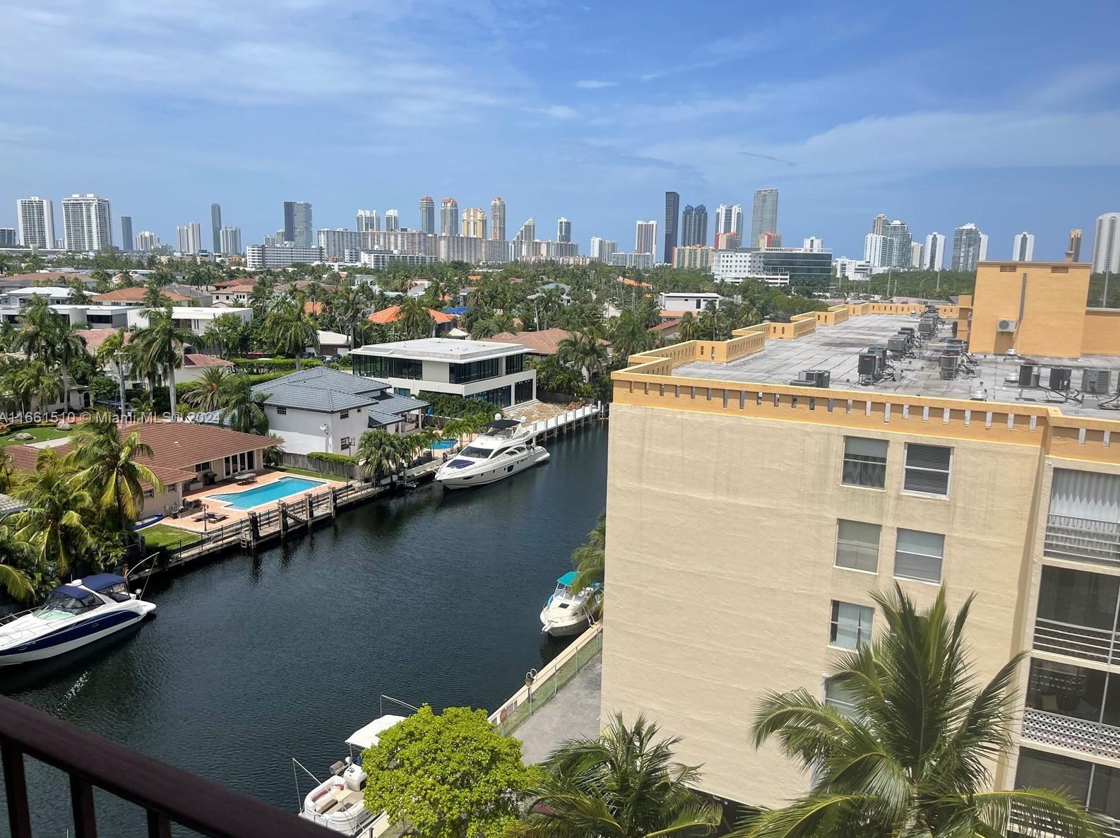 2903 Ne 163rd St Apt 807, Miami, FL 33160