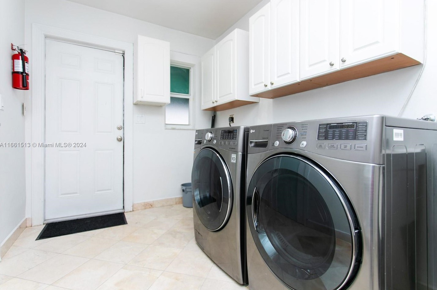 1045 Hollywood Blvd, Hollywood FL 33019-1515 exterior