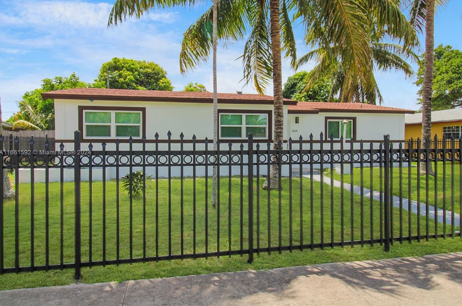 17210 Miami Ave, Miami, FL 33169-5544