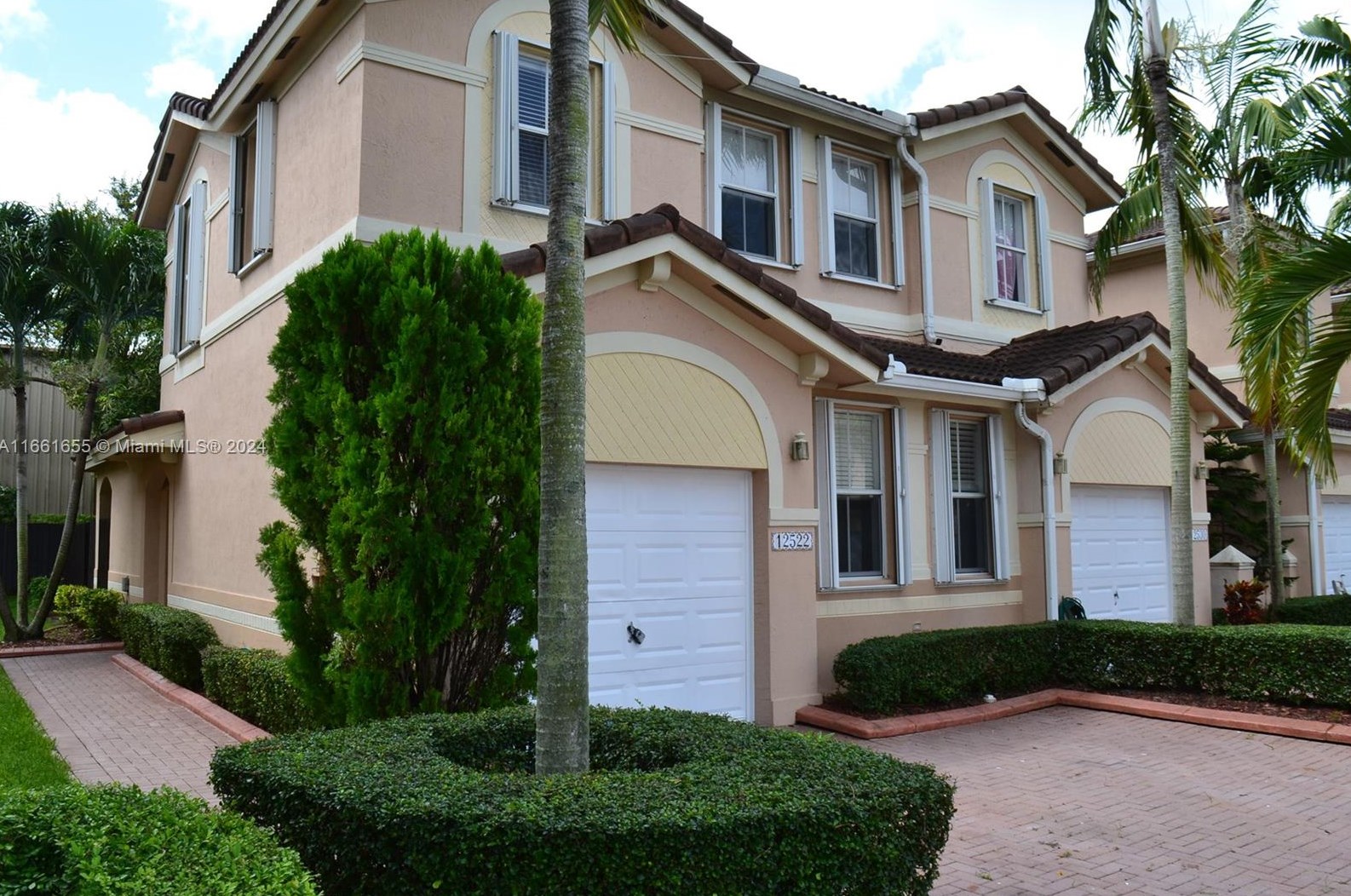 12522 125th Ter, Miami, FL 33186-5593