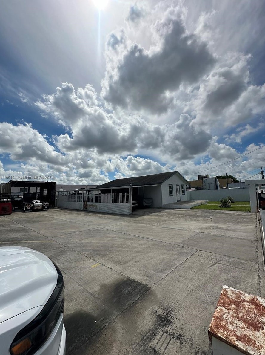3138 75th St, Miami, FL 33147-5914
