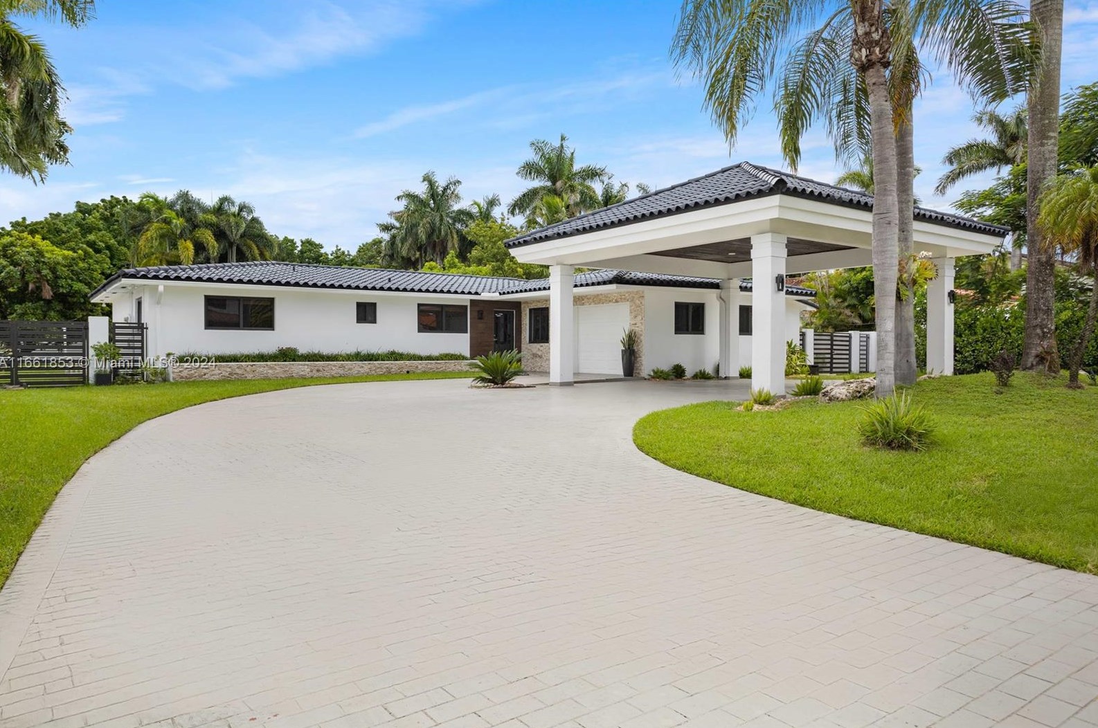 8340 2nd St, Miami, FL 33144-2004