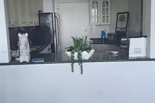 1301 NE Miami Gardens Dr, Miami, FL 33179 - Photo 4