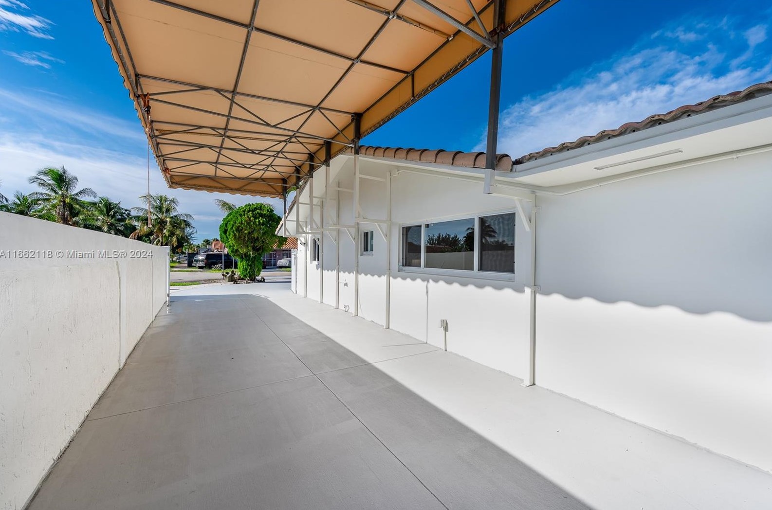 13015 2nd Ter, Miami FL 33125-4936 exterior