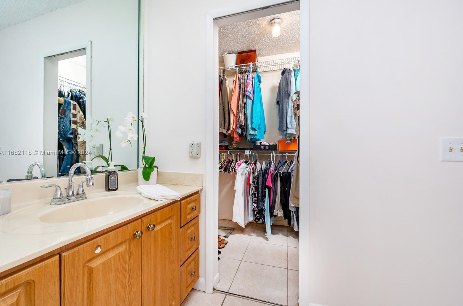 13015 2nd Ter, Miami FL 33125-4936 exterior