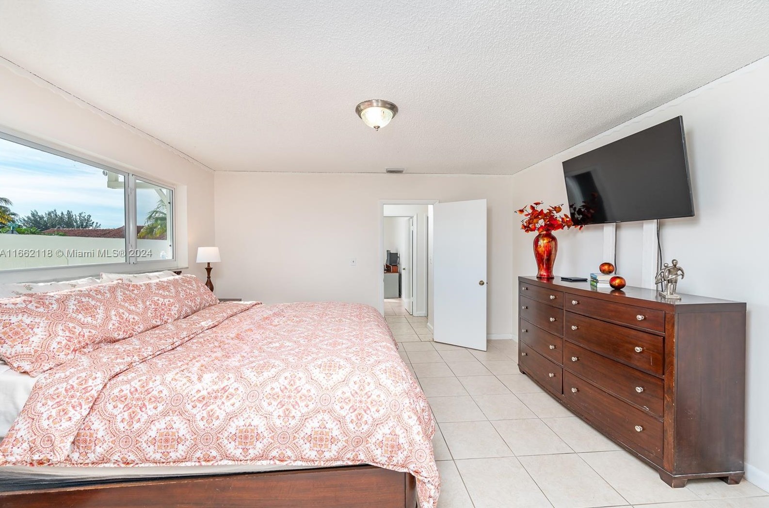 13015 2nd Ter, Miami FL 33125-4936 exterior