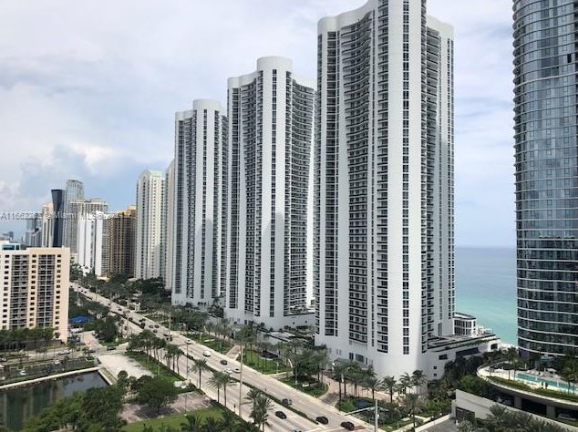 100 Bayview Dr, Miami FL 33160-4772 exterior